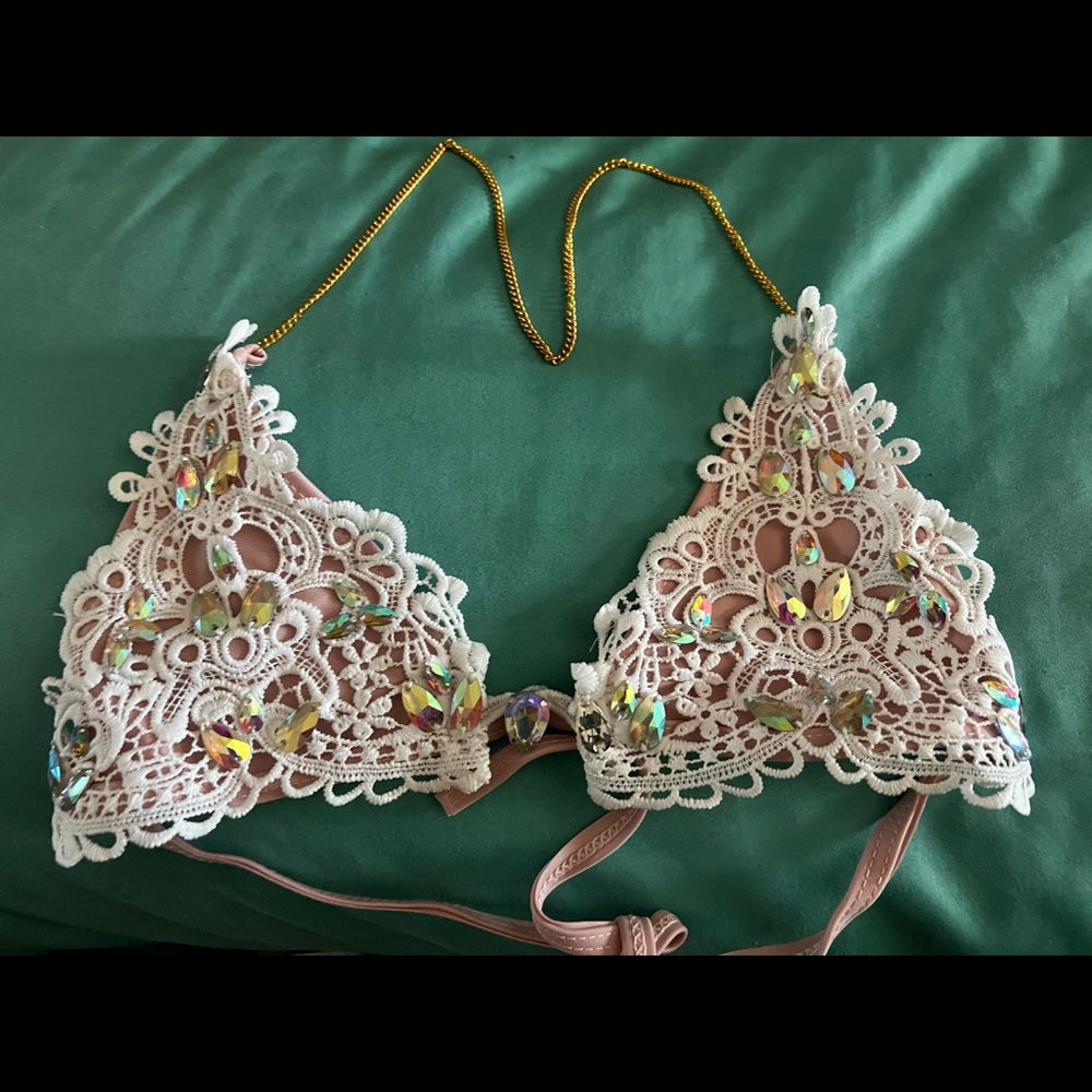 2 piece bathing suite